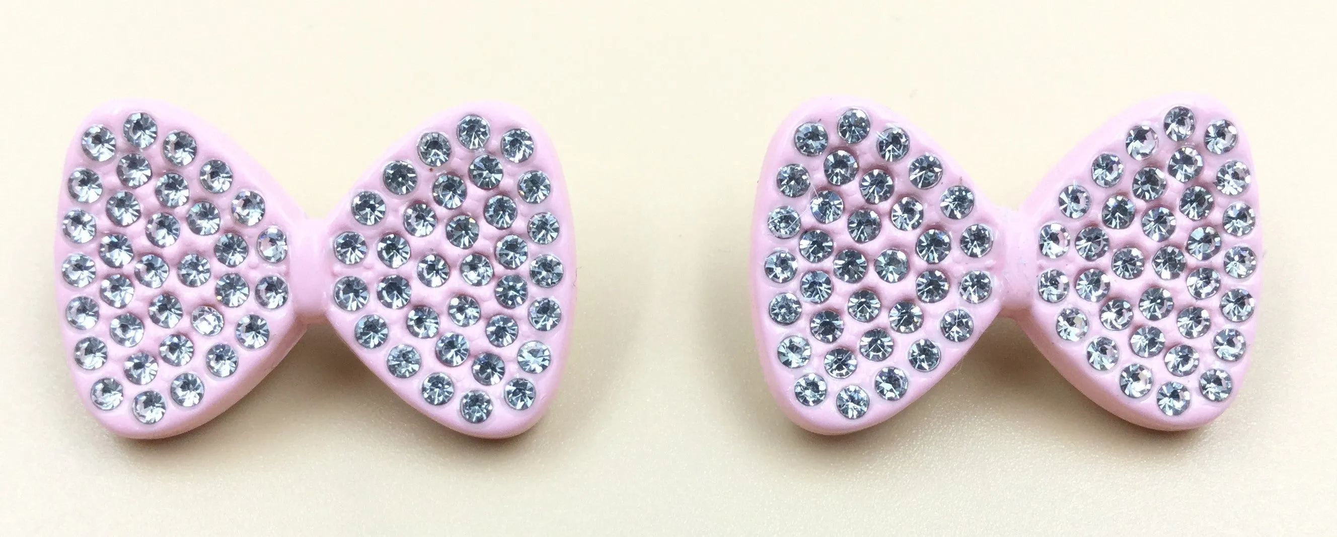 Baby Pink Plastic Clip Brooch With Stone