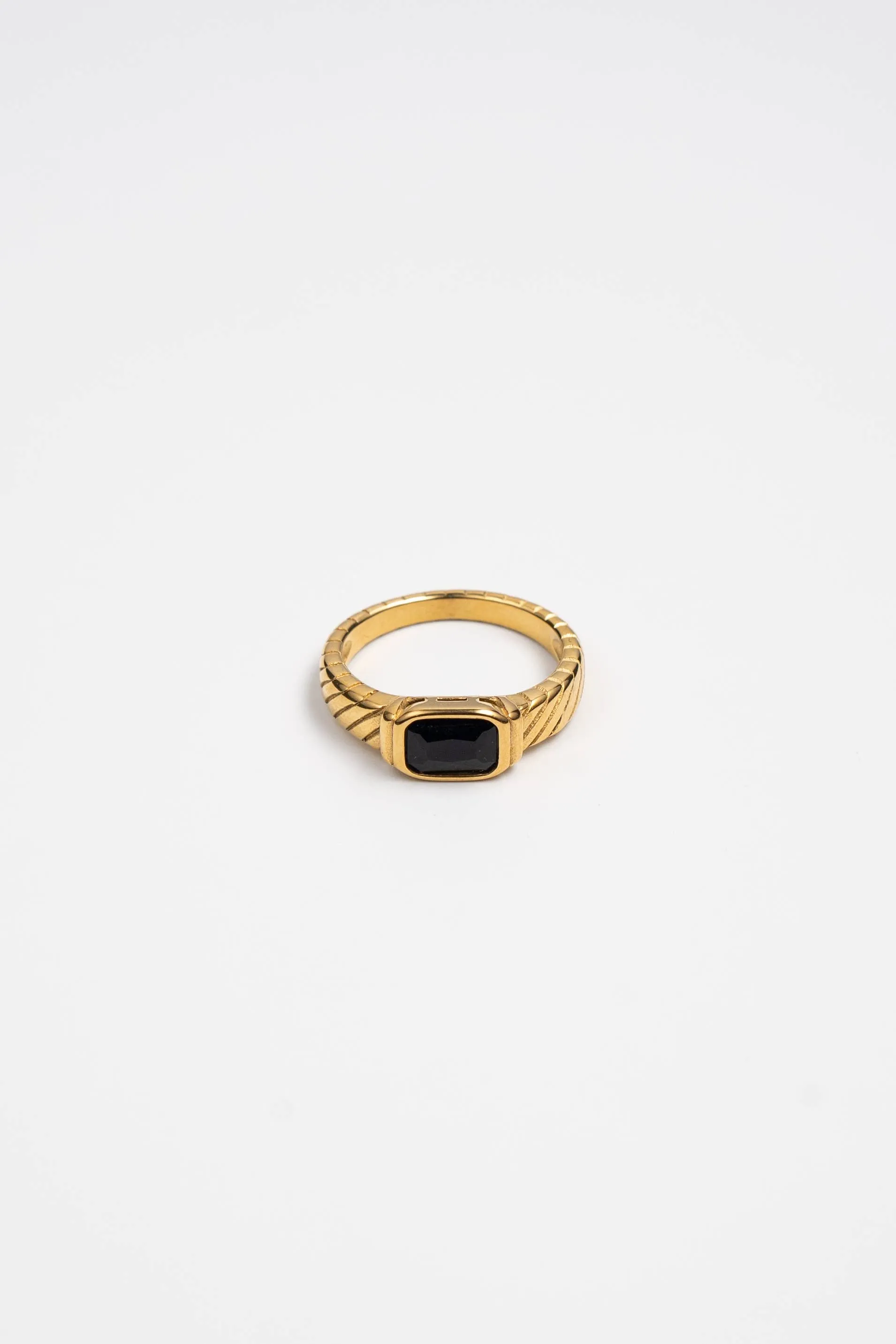 Black Stone Twisted Ring in Size 8