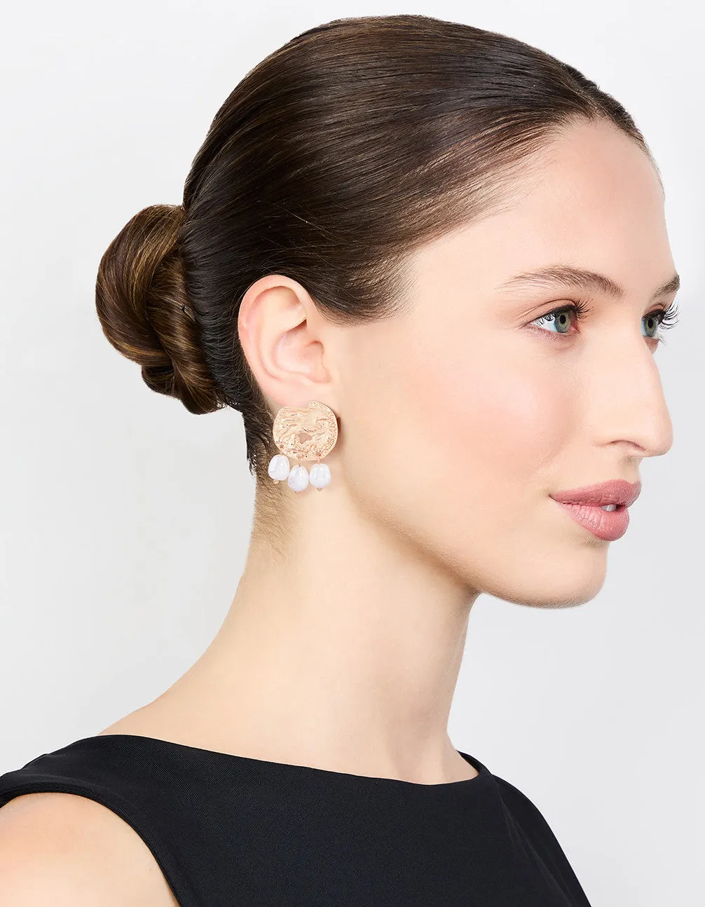 Gold Hammered Coin & Pearl Drop Earrings