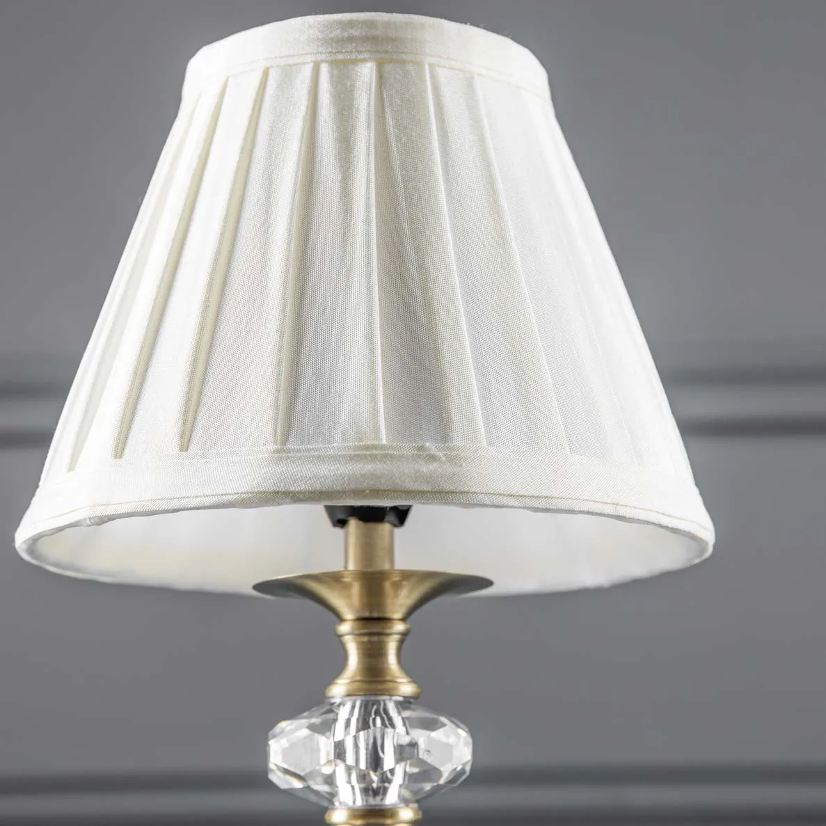 Hermanas Antique Brass Touch Table Lamp