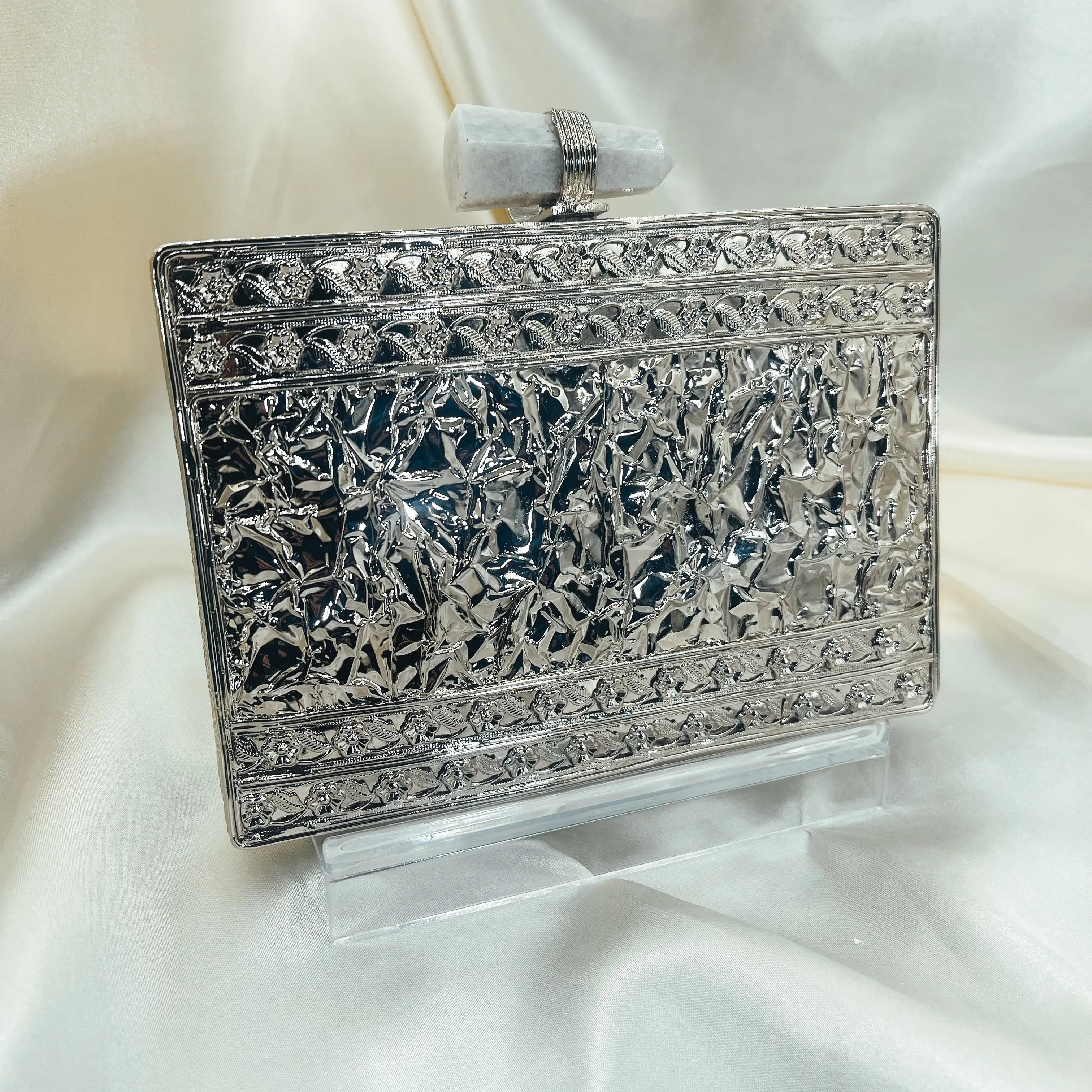 MADIHA Clutch (Silver)