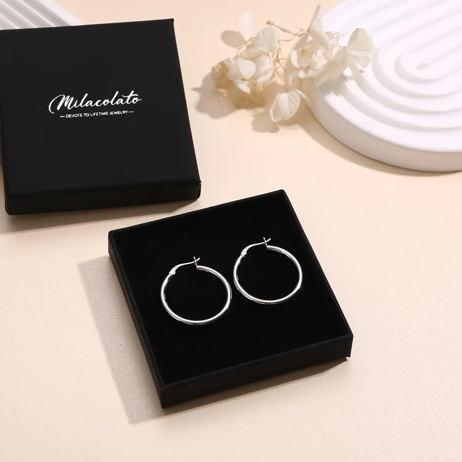 Milacolato 925 Sterling Silver Hoop Earrings for Women 18K White Gold Plated 2.5mm Chunky Huggie Hoop Earrings Hypoallergenic Lightweight Round-Tube Circle Small Big Hoop Earrings 13/15/20/25/30/40/50/60mm