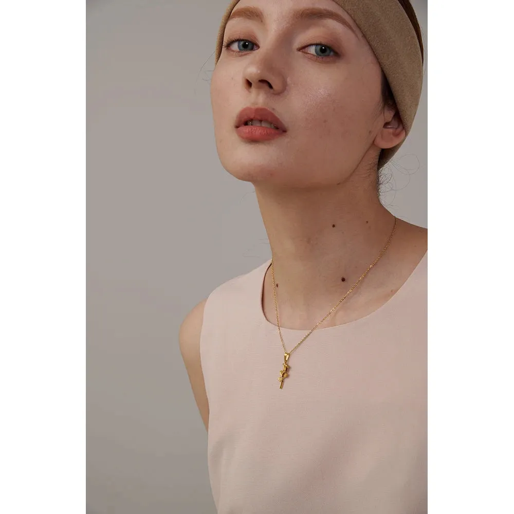 VAIGE Elegant Gold-Plated Rose Flower Stainless Steel Necklace in Radiant Gold