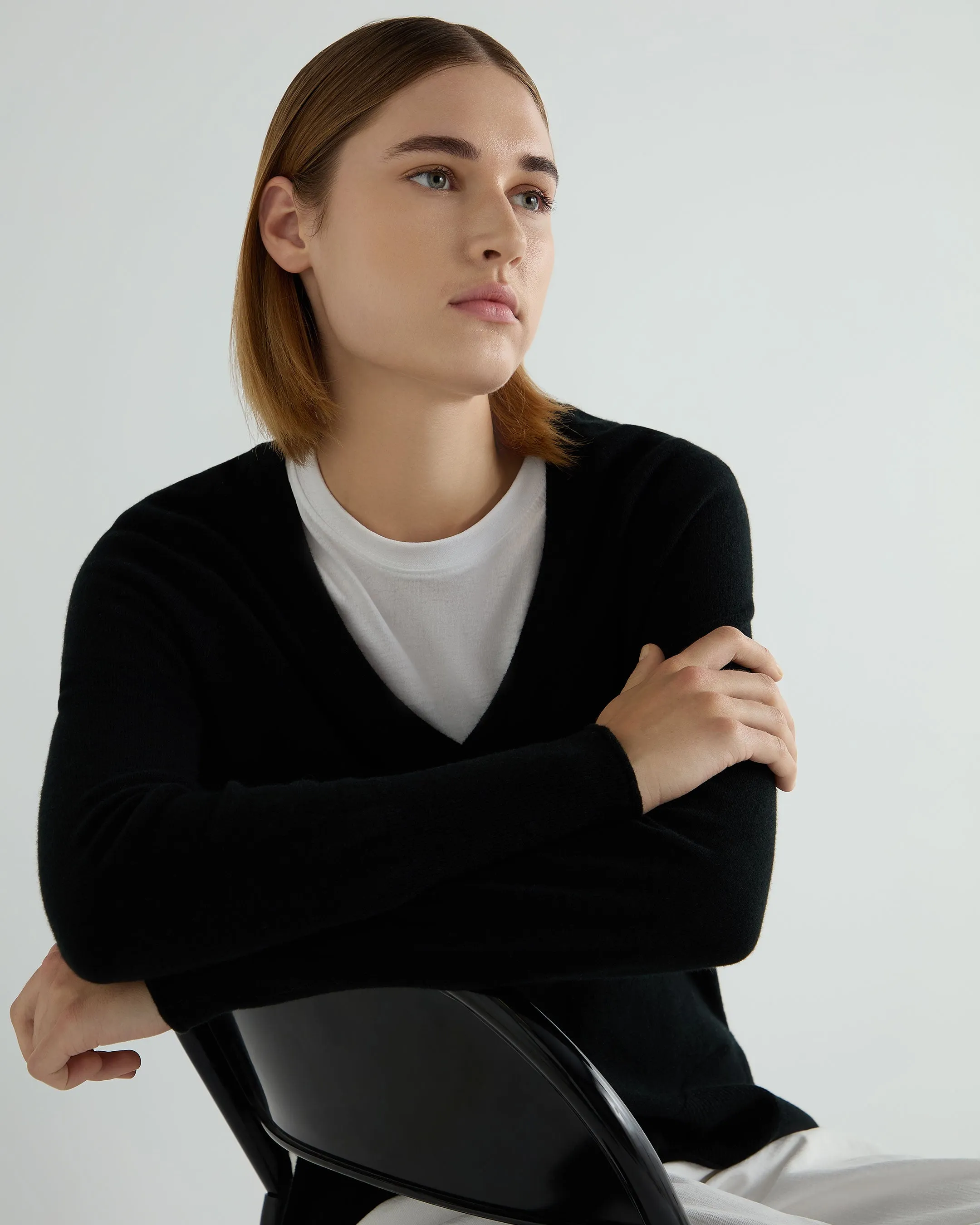 Women's Relaxed V Neck Cashmere Jumper Black